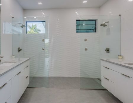 Modern fixtures in stunning bathroom